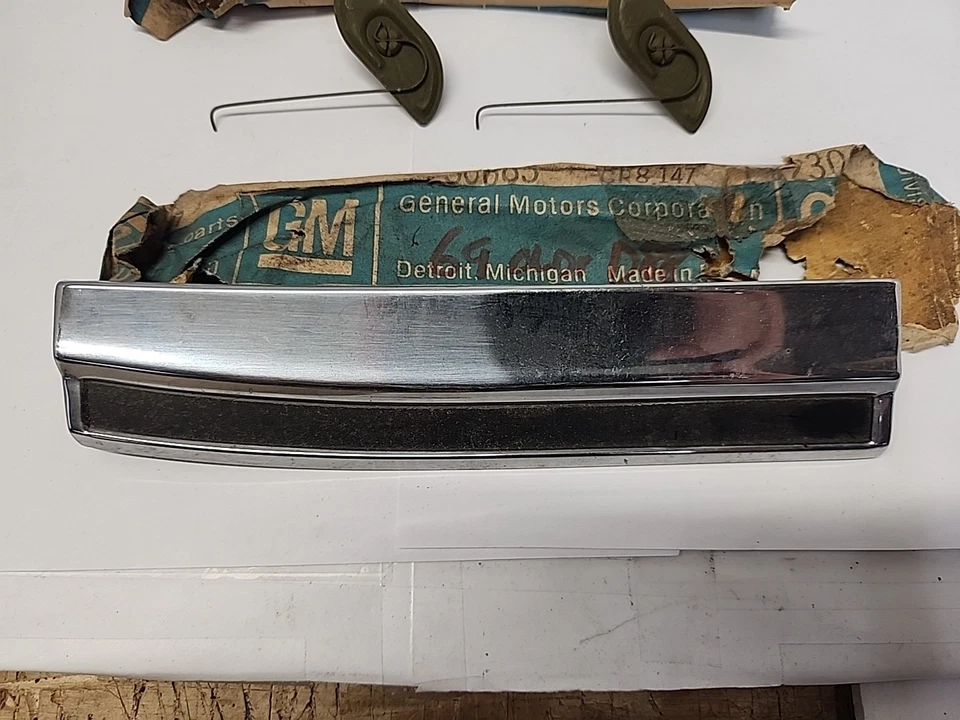 Luz de esquina izquierda OEM + montaje 230683 '69 Oldsmobile Delta 88 (685 Foto 3 de 4