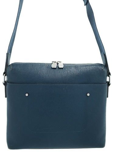 Louis Vuitton Taiga Grigori Messenger Shoulder Bag