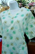 NEW Large MEDICAL NURSING SCRUB SCRUBS Leaves Green UNIFORM V NECK TOP