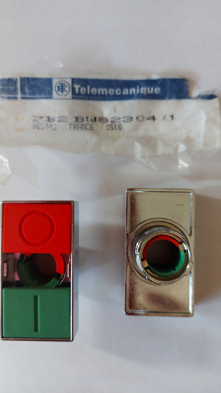Switch ZB2 BW82304 065443 double red-green 1 piece