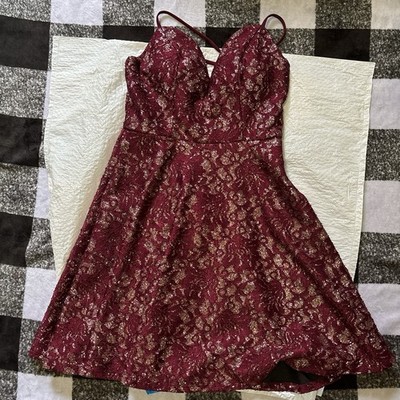 Nordstrom Rack Juniors 3 Burgundy Lace Floral Fit & Flare V-Neck Short Dress