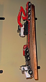 Link Belt Excavator w/ Lowboy Semi Truck & Trailer Diecast