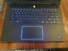 Alienware m16 R2 16" Ultra 9 185H 2.5GHz 32GB RAM 1TB NVIDIA GeForce RTX 4070