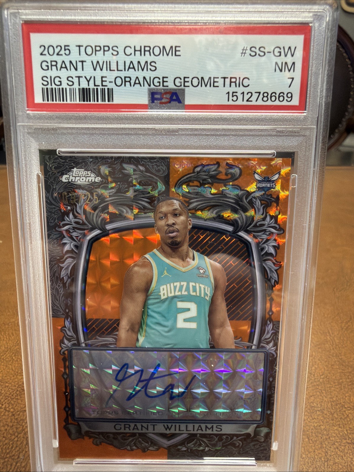 2025-26 Topps Chrome Signature Style Grant Williams Auto /25 Orange PSA 7