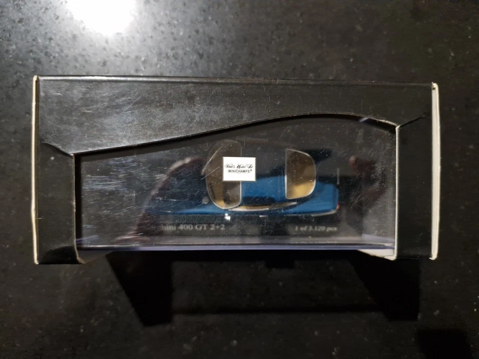 1:43 Scale Minichamps Lamborghini 400GT 2+2 Coupe Green 430103301 - Image 2 of 4