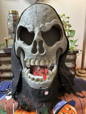 RARE 2008 Gemmy Halloween “Spirit of Fire” Flaming Skull Lights Up Speaks *READ