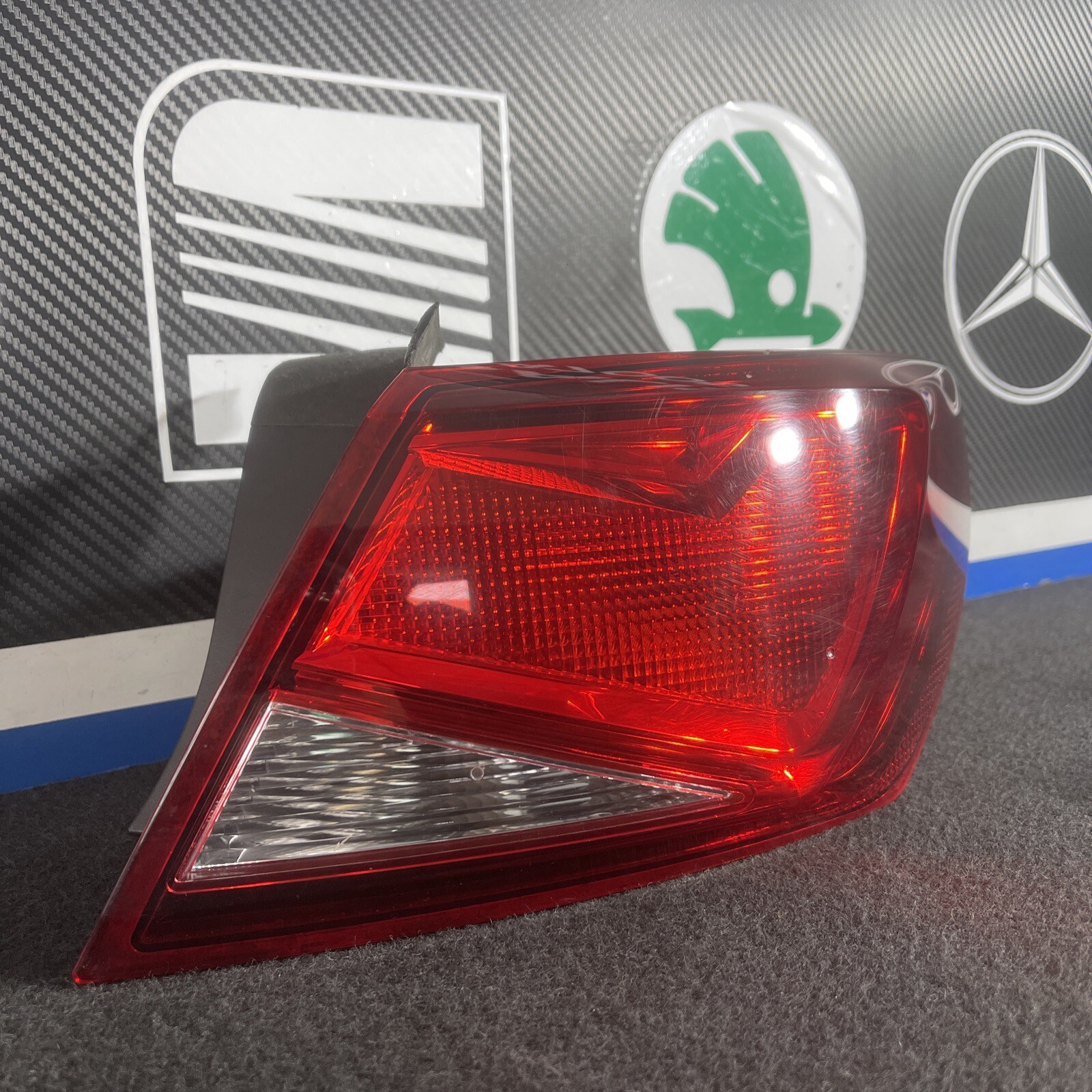 SEAT LEON Rear Light Outer Section Right Hand 20132017 eBay