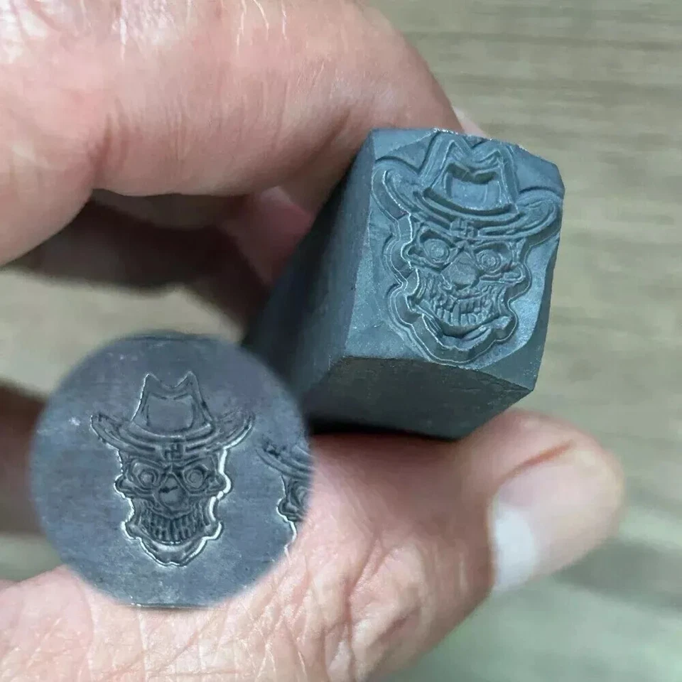Logotipo Personalizado Metal Hágalo Usted Mismo Sello Personalizado Acero Punzón Joyería Estampado Herramientas Foto 2 de 4