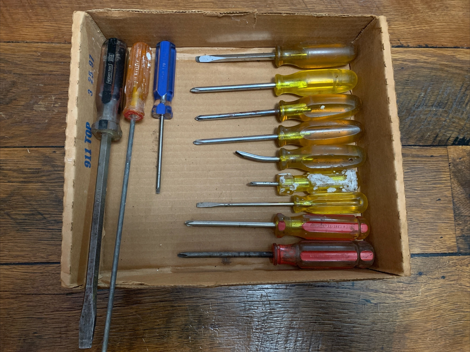 Lot Of 12 Vintage Made In USA Screwdrivers Stanley Napa Enderes Xcelite