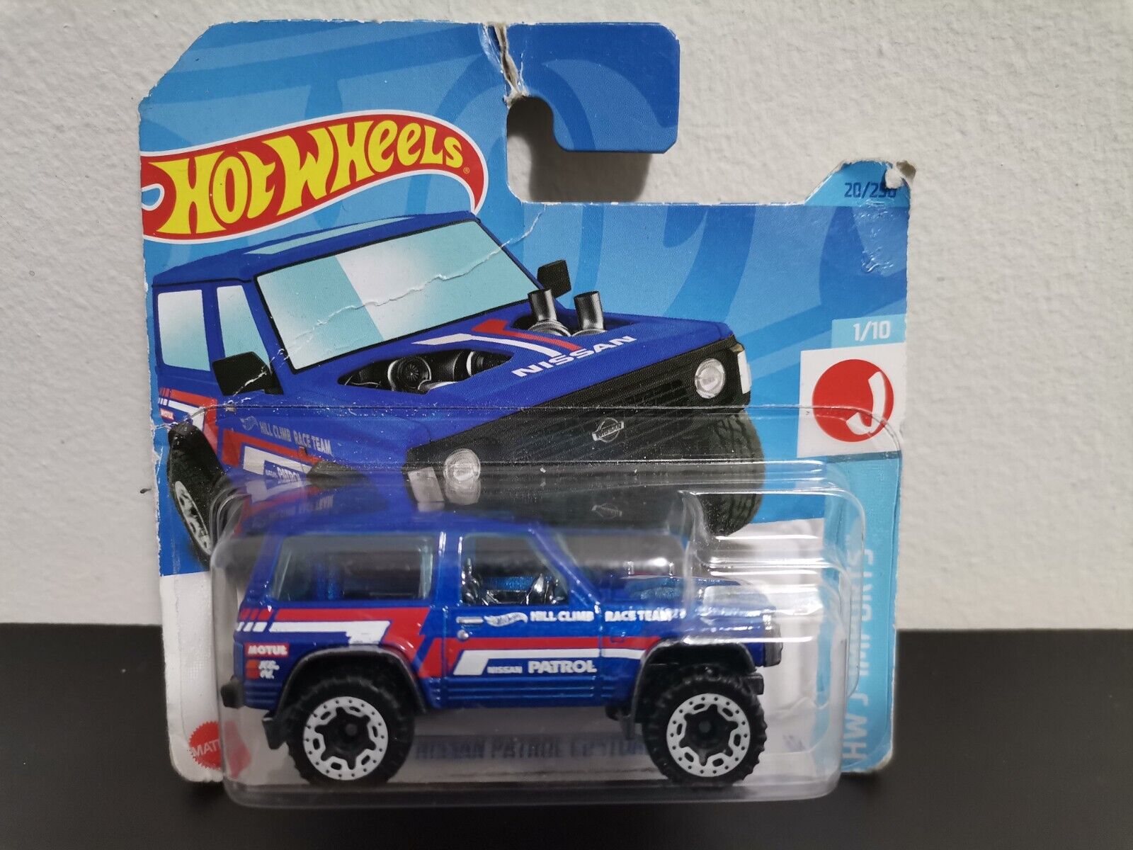 Foto 1 di 9