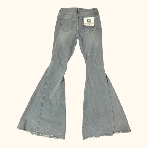 Refuge Denim Super Flare High Rise Womens Juniors Jeans Distressed Size 5 NWT - Picture 5 of 13