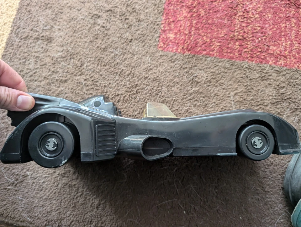 Batmobile Shadow Wing Batman 1989 ToyBiz Action Figure Vehicle Vintage Lot - Image 4 of 4
