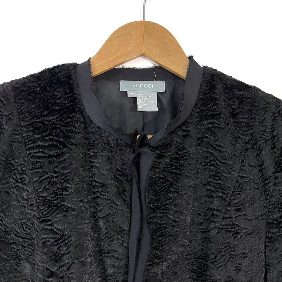 Chaqueta Blazer Eccoci Para Mujer Talla 6 Pequeña Negra Imitación Piel Seda Borde Botón Delantero Foto 2 de 4
