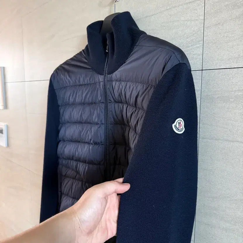 Moncler Knit Padding L Size, Excellent Condition thumbnail 2