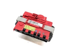 2007 BMW X5 (E70) 4.8L (N62TU) ENGINE POSITIVE BATTERY POWER DISTRIBUITION PLATE