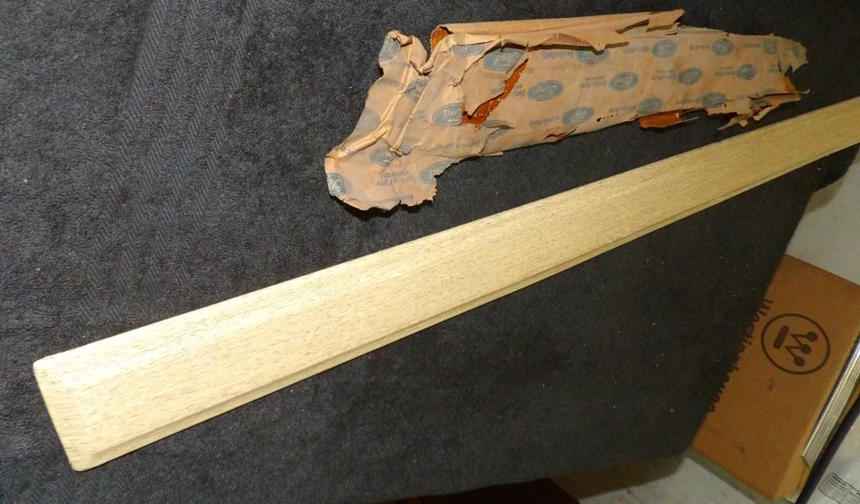 Ford Country Squire Wagon 1973-1976 Nuevo de Lote Antiguo Puerta Delantera Derecha Grano Madera Moldura Inferior Foto 4 de 4