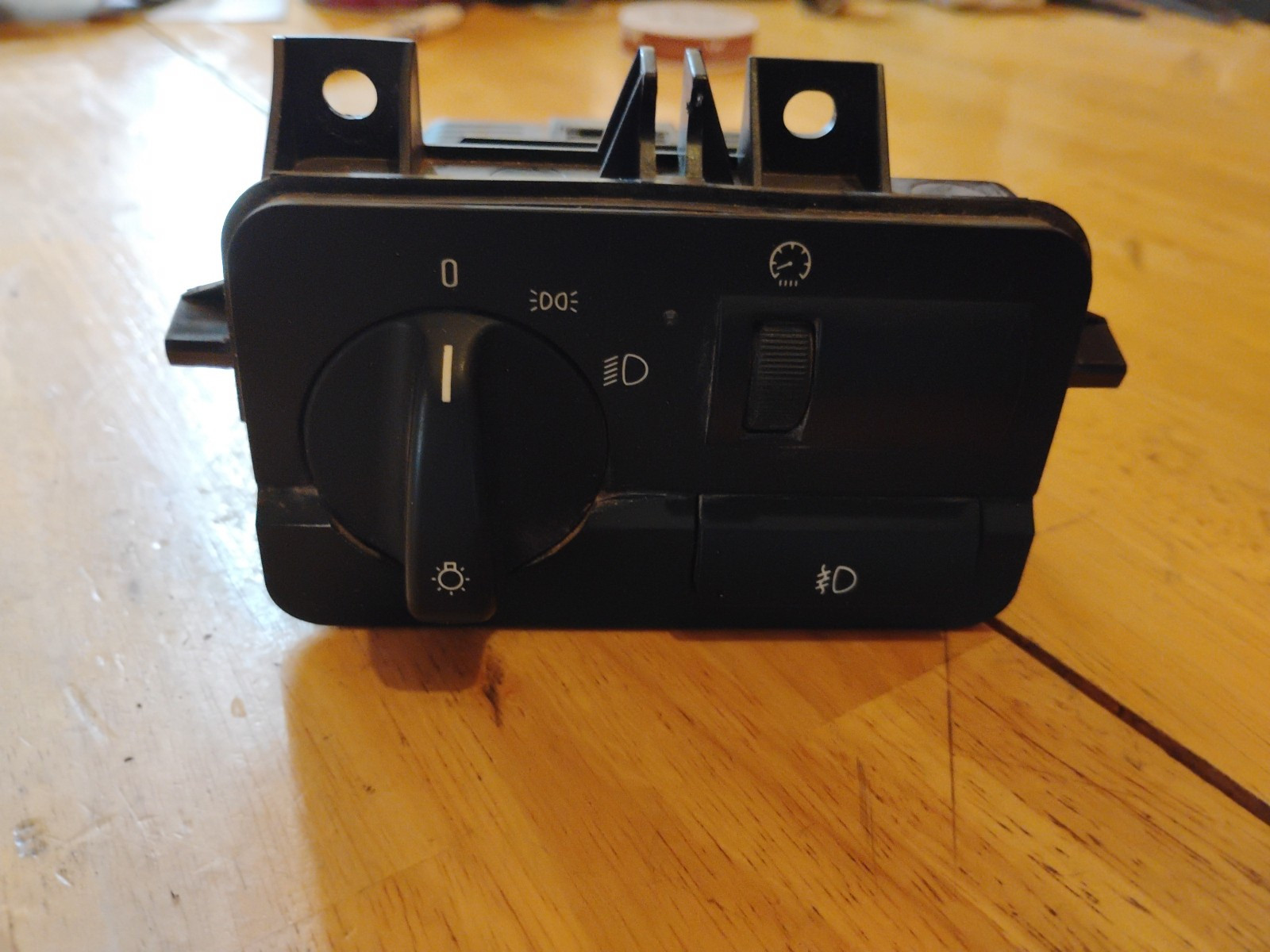 BMW E46 3 Series Headlight Fog Light Control Module LCM 6936821 by Lear