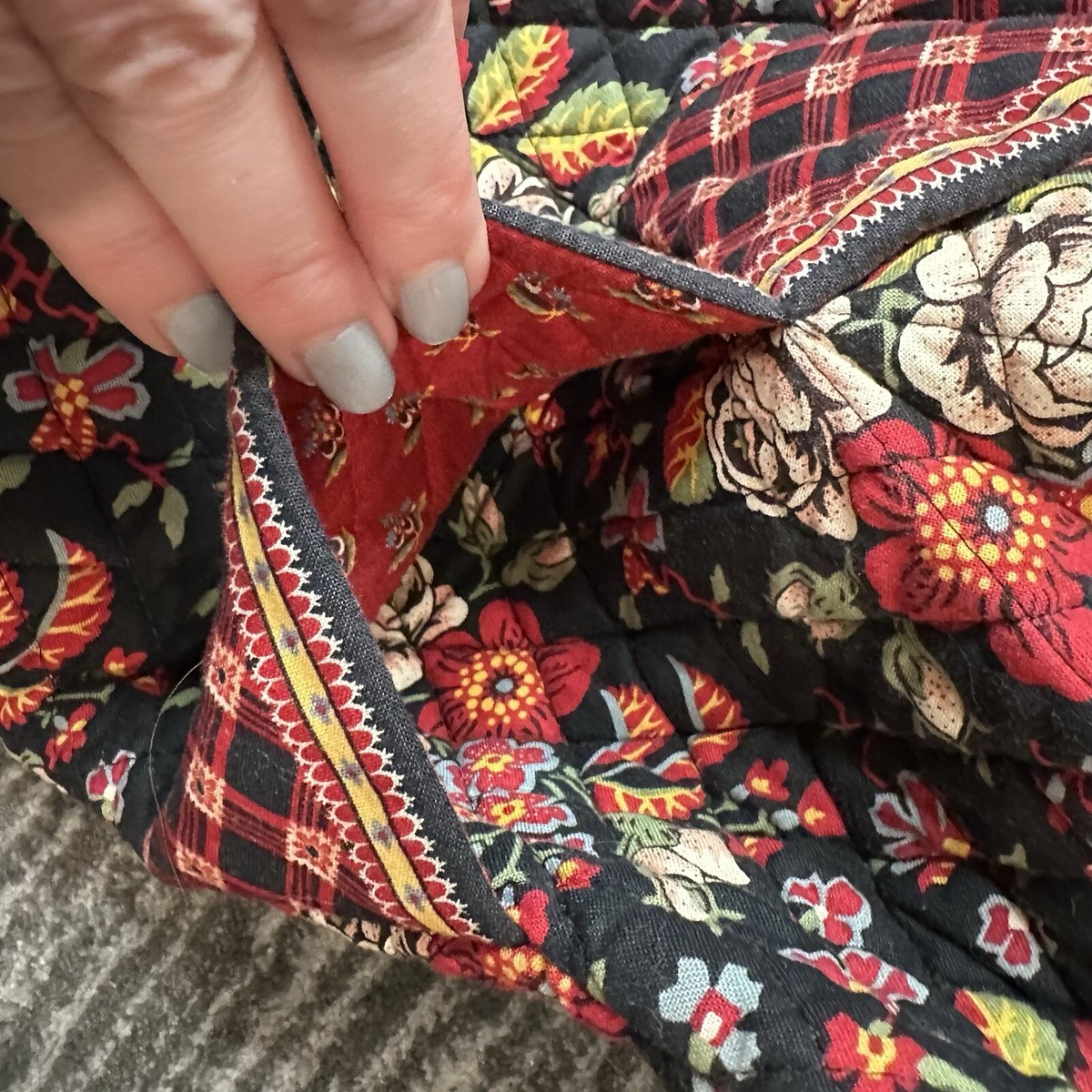 Vintage Vera Bradley Floral Quilted Backpack in Anastasia Black & Red Roses GUC Vera Bradley Quilted Floral Mocha Rouge | Mercari main image 3