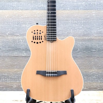 Godin Multiac ACS SLIM Nylon Natural SG ''B-Stock'' Electro-Classical Guitar w/Bag