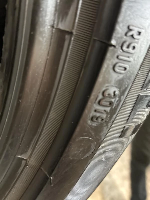 SET 4 GOMME 255/45R19 100V DOT2019  PIRELLI W210-270 SOTTOZERO S-2 USATO INVERNA - Immagine 3 di 4