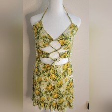 Halter Cut Out Pretty Little Thing Floral‎ Dress