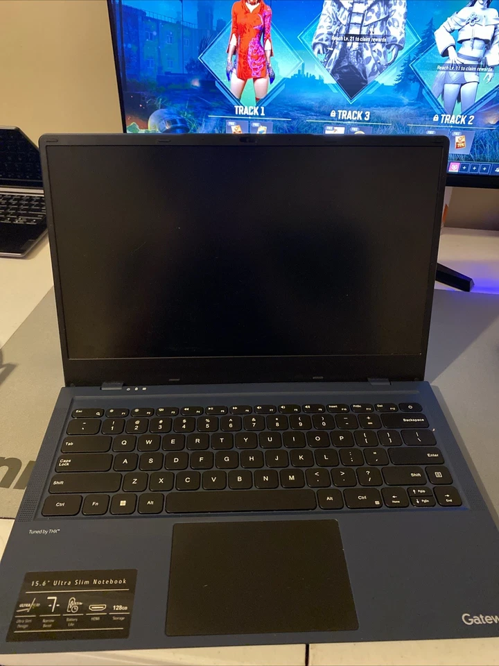 Gateway 15.6 超薄 笔记本 — 第 2/4 张图片