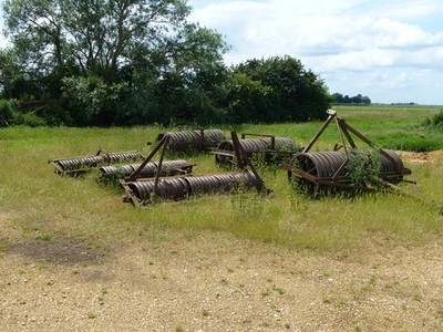 Foto A3 Gang rollt auf Boon's Farm in der Nähe von Manea Purls Bridge c2014