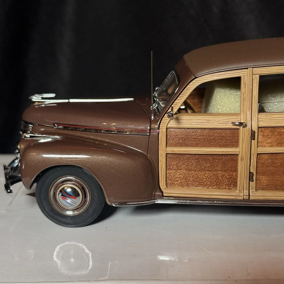 Chevrolet Special Deluxe Station Wagon 1941 edición limitada Danbury 1/24 como nuevo Foto 4 de 4