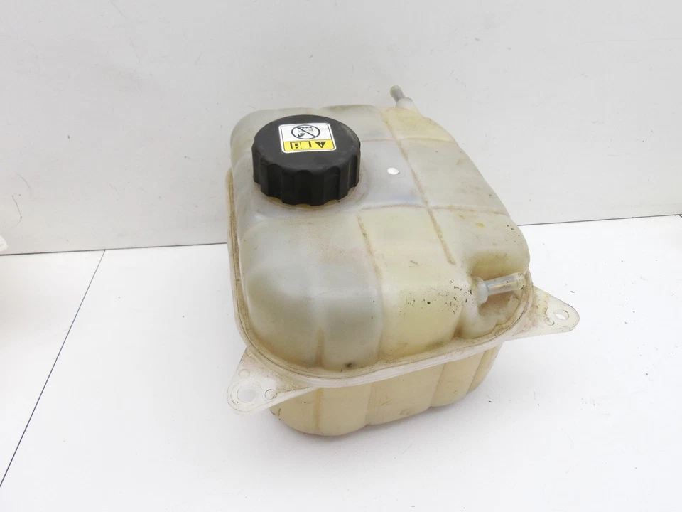 Ausgleichsbehälter für Kühlmittel Ssangyong Rexton W RJ 12-17 XDi 2,2 131KW - Bild 3 von 4