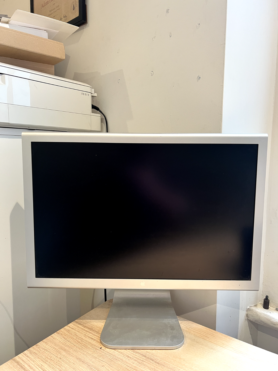 Apple Cinema Cinema Display 20