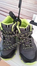 Scarpe da ginnastica bambino (taglia UK 10) F&F "nuove con etichette"