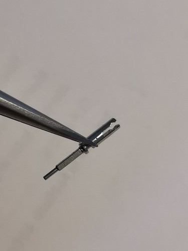 Pièce Horlogère ETA 2390 – Tige De Remontoir N°80 (Neuve, Sans Boîte)