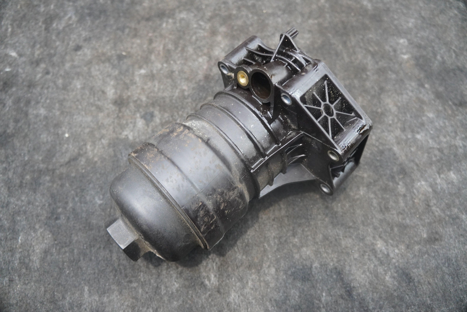 Engine Oil Filter Housing 06M115401F OEM Lamborghini Urus 2019