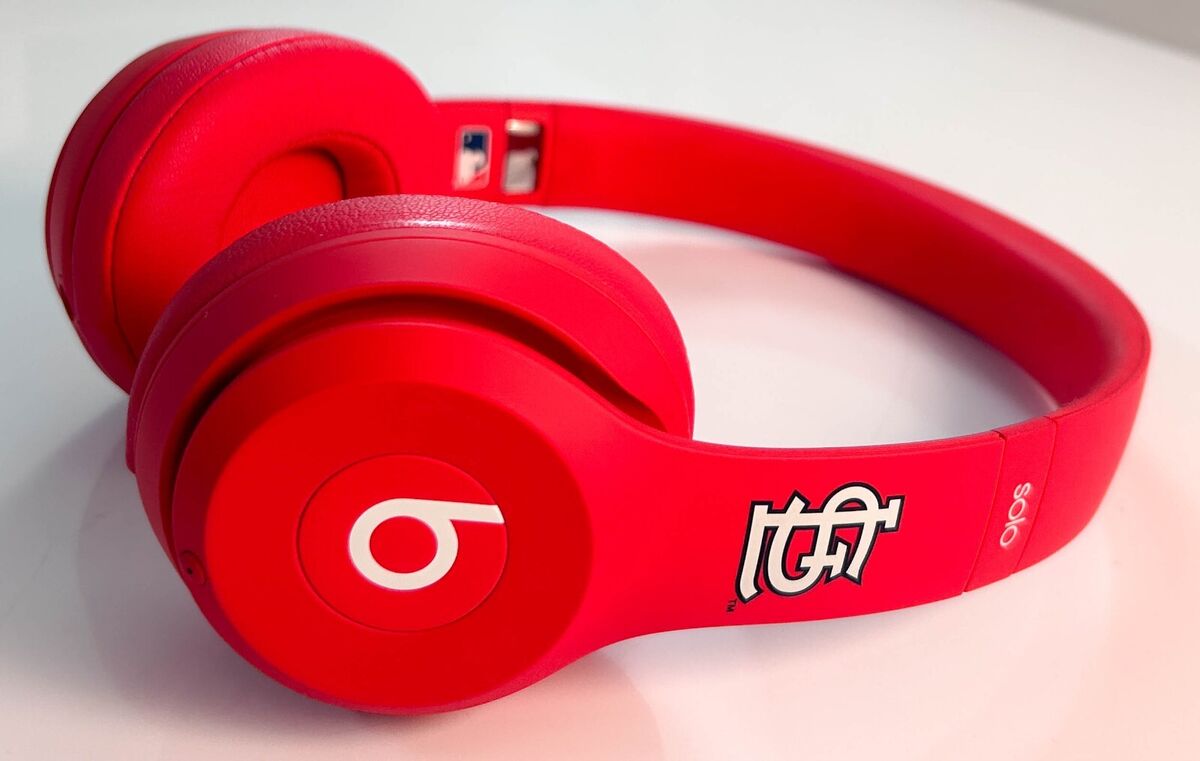 BEATS BY DR. DRE SOLO 2 WIRELESS ON-EAR HEADPHONES W. POP BEATS BY DR. DRE SOLO 2 WIRELESS ON-EAR HEADPHONES W. POP