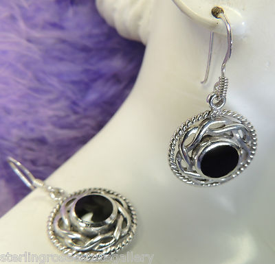 Rd Onyx Open Work 1 3/8'' Dangling Sterling Silver 0.925 Wire Pierced Earrings