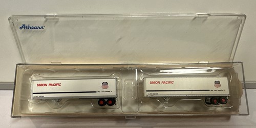 Remolques Athearn escala N Union Pacific 40' Fruehauf Z-Van paquete de 2 #14211 | Condition: Used