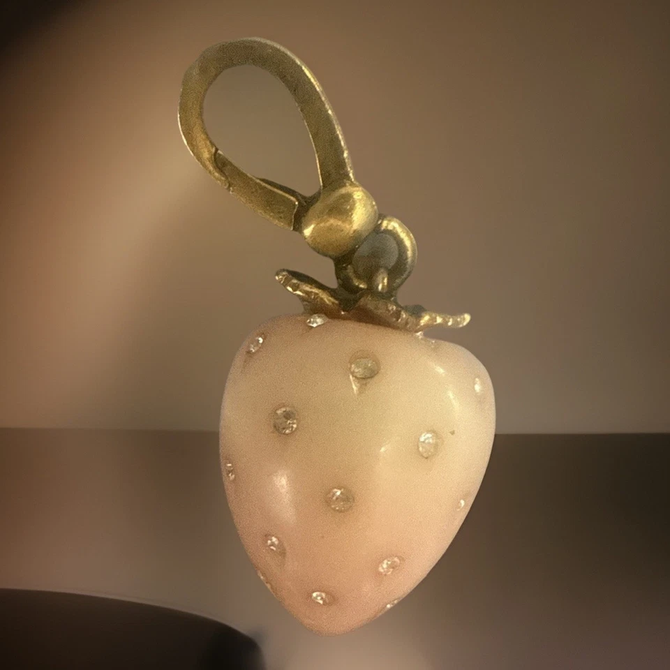 Raro Retirado Difícil de Encontrar Juicy Couture Pulsera Dije Rosa Fresa Esmalte Estrás Foto 2 de 4