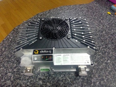 Universal 48V 40/60A 3300W Charger -  Industrial DELTA-Q XV3300
