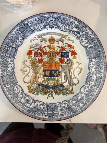 Canada diamond jubilee Commemorative  Plate Wedgewood