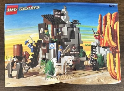 LEGO 6761 Bandits Secret Hide-Out. 99% Complete W Manual Excellent Condition!