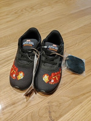 Adidas Lite Racer 2.0 in der Marvel Super Hero Iron Man Edition Sneaker Größe 25