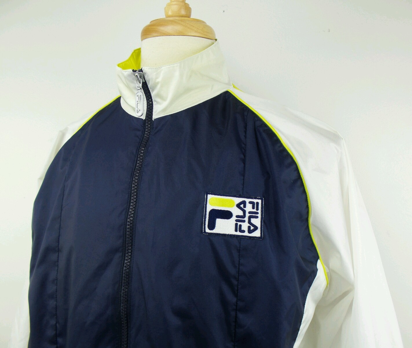 Giacca a vento tennis vintage anni 90 FILA nylon full zip taglia donna grande L