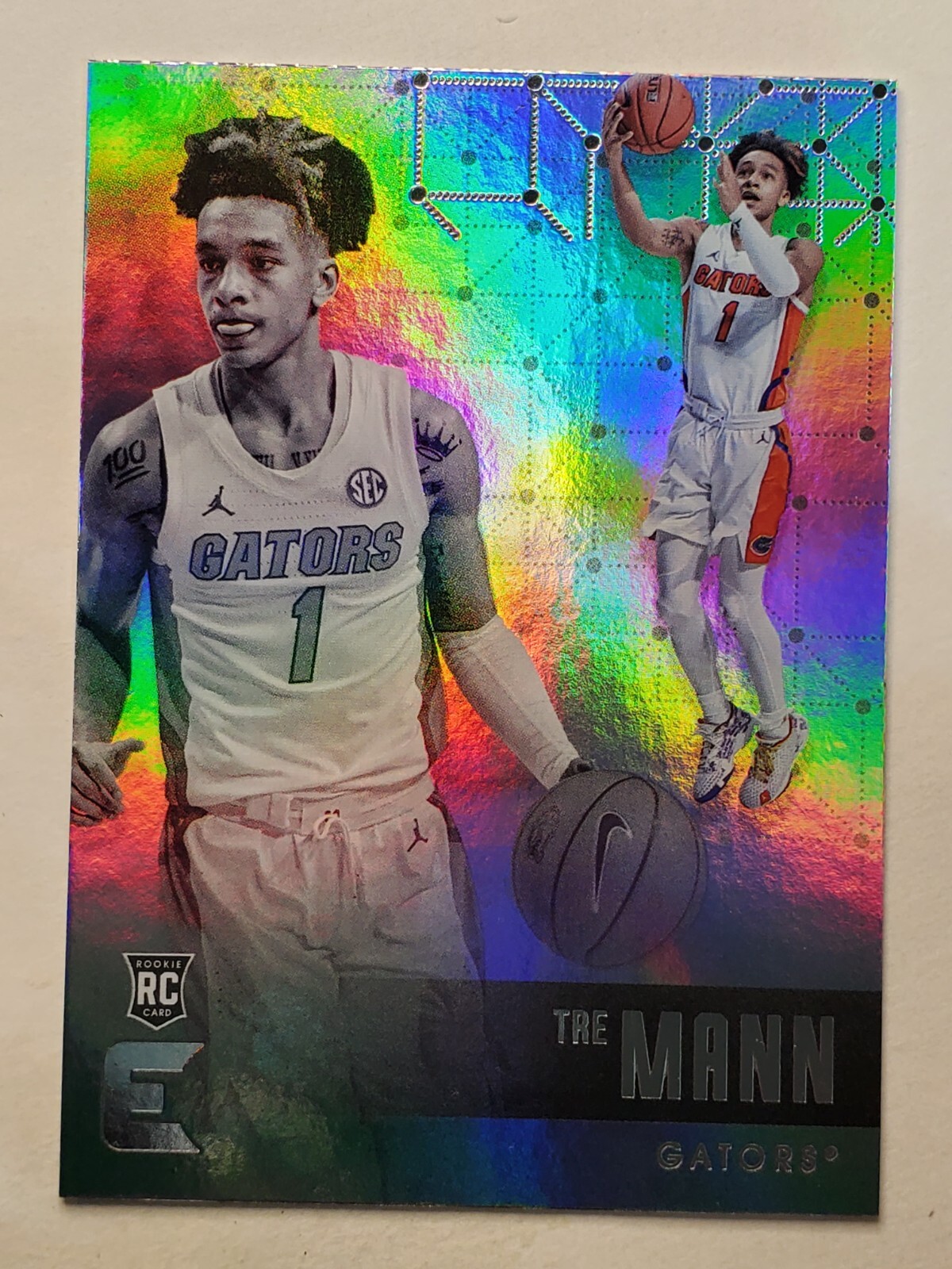 2021-22 Panini Chronicles Draft Picks #114 Tre Mann/Essentials ~ LA Clippers