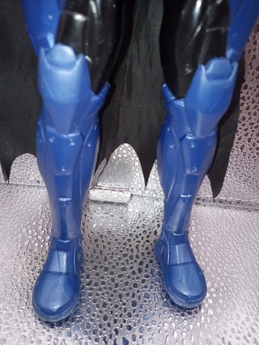 DC Comics Batman Target Exclusive 12" Actionfigur lose - Bild 7 von 14