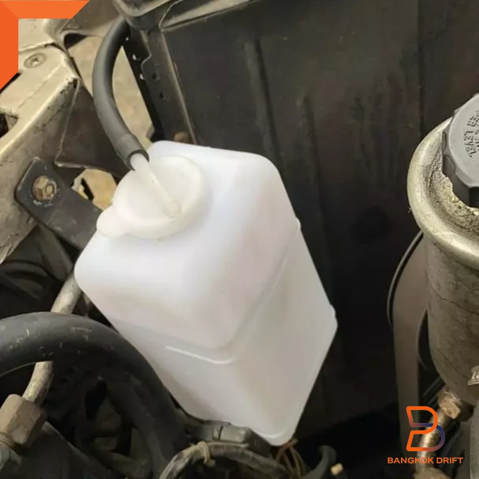 Universal Radiator Coolant Overflow Bottle Tank Reservoir Kit Car Ute 4WD 4x4 - Image 2 of 4