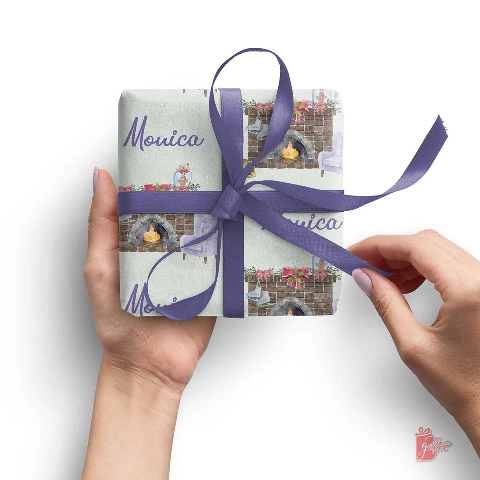 Rollo de papel de regalo personalizado con nombre púrpura Navidad chimenea envoltura de regalo Foto 2 de 3
