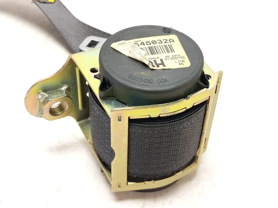 Cinturón de seguridad del pasajero delantero Pontiac GTO 2004-2006 Foto 2 de 4