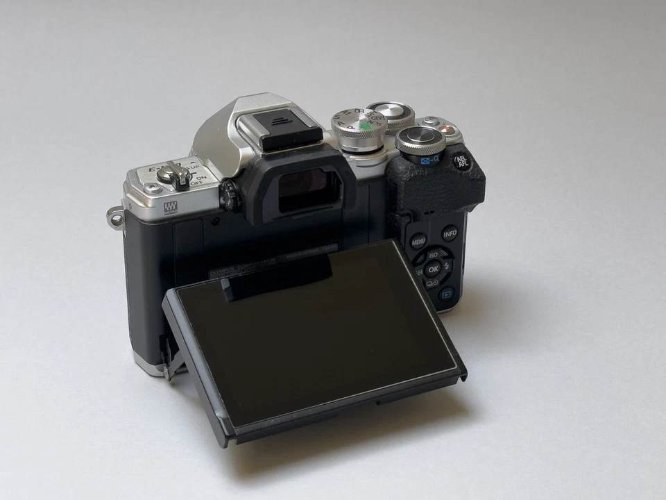 Olympus OM-D E-M10 Mark IV, Foto 2 von 4