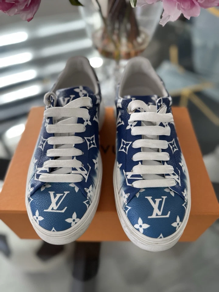 ZAPATILLAS LOUIS VUITTON TIME OUT CUERO AZUL MARINO TALLA 39 Foto 3 de 4