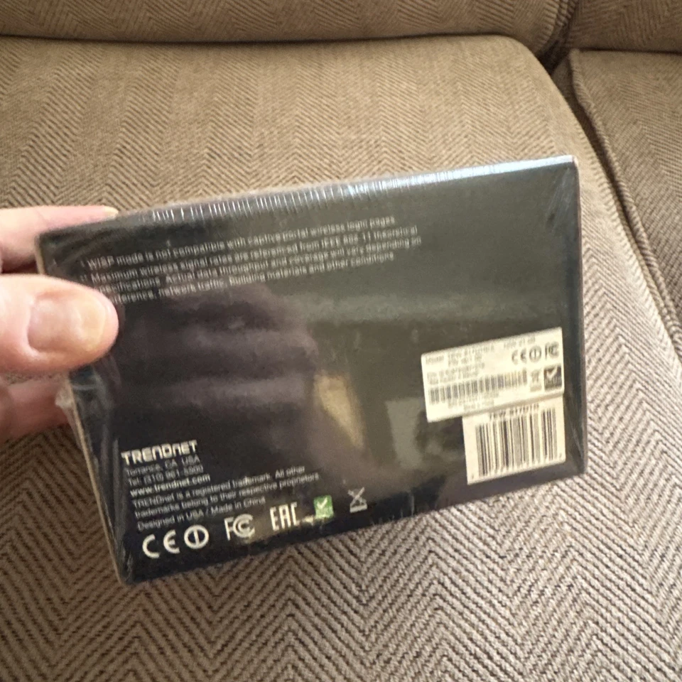 TEW-817DTR TRENDnet AC750 Wireless Travel Router (TEW-817DTR) - Image 2 of 4